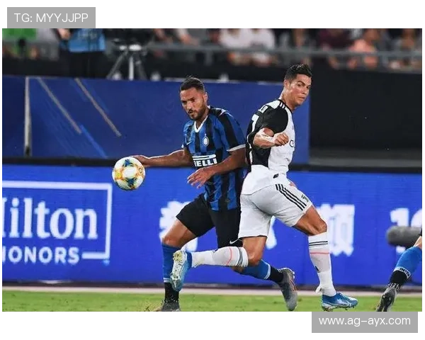 国际米兰突袭速度极快撕开肋部 国际米兰突袭速度极快撕开肋部