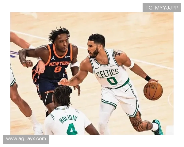 塔图姆关键压哨,凯尔特人主场集体欢呼 塔图姆关键压哨,凯尔特人主场集体欢呼